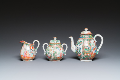 A collection of 28 Chinese Canton famille rose wares, 19th C.