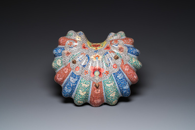 A Chinese Canton enamel helm-shaped ewer with shell-shaped basin, Yongzheng/Qianlong