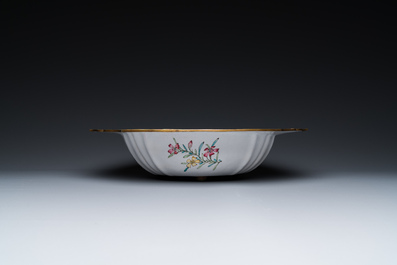 A Chinese Canton enamel helm-shaped ewer with shell-shaped basin, Qianlong