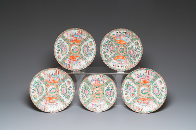 A collection of 28 Chinese Canton famille rose wares, 19th C.