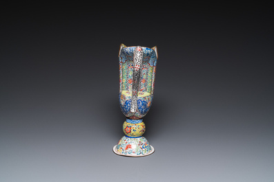 A Chinese Canton enamel helm-shaped ewer with shell-shaped basin, Yongzheng/Qianlong