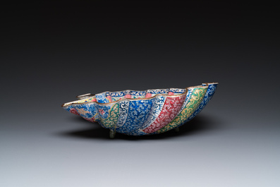 A Chinese Canton enamel helm-shaped ewer with shell-shaped basin, Yongzheng/Qianlong