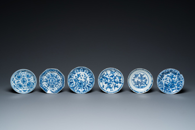 Dertien Chinese blauw-witte koppen en schotels, Kangxi