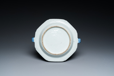 Zes stukken Chinees blauw-wit porselein, Qianlong