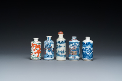 Five Chinese famille verte, blue and white and copper-red snuff bottles, 19/20th C.