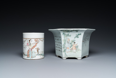Four Chinese famille rose and qianjiang cai porcelain wares, 19/20th C.