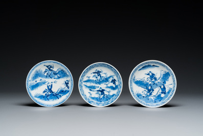 Een diverse collectie Chinees blauw-wit en famille rose porselein, Kangxi/Qianlong