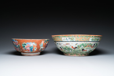 Twee Chinese Canton famille rose kommen, een vaas en een deels vergulde lakwerk doos, Qianlong en later