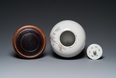 Pot couvert en porcelaine de Chine qianjiang cai, sign&eacute; Ma Qingyun 馬慶雲, dat&eacute; 1896