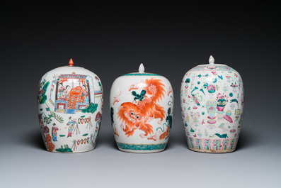 Three Chinese famille rose and verte jars with covers, 19/20th C.