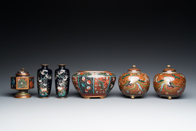 Six Japanese cloisonn&eacute; wares, Meiji, 19/20th C.