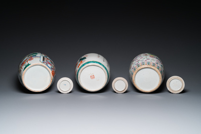 Three Chinese famille rose and verte jars with covers, 19/20th C.