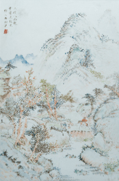 Plaque de forme rectangulaire en porcelaine de Chine qianjiang cai &agrave; d&eacute;cor d'un paysage montagneux dans le style de Cheng Men, 19&egrave;me