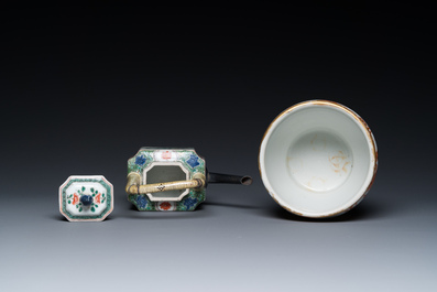 A Chinese famille verte 'Buddhist lions' teapot and a Thai market spittoon, Kangxi and later