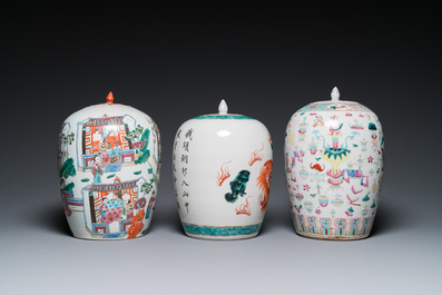 Three Chinese famille rose and verte jars with covers, 19/20th C.