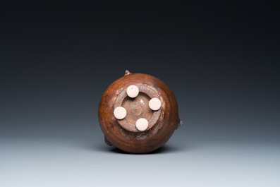 Vase en gr&egrave;s porcelaineux &agrave; &eacute;mail brun monochrome, Chine, Song