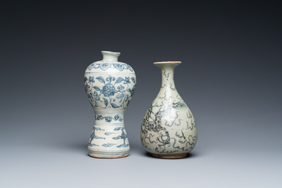 Un vase de forme 'meiping' et un de forme 'yuhuchunping' en porcelaine de Chine en bleu et blanc, Ming ou post&eacute;rieur