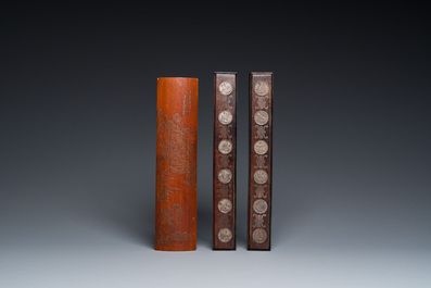 Vijf Chinese voorwerpen voor een geleerde in bamboe, been, ingelegd hout en zeepsteen, 19/20e eeuw