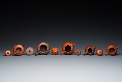 Five Chinese Yixing stoneware teapots and covers, Republic