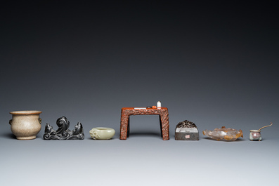 Seven Chinese scholar's objects in porcelain and hardstone, 19/20th C.