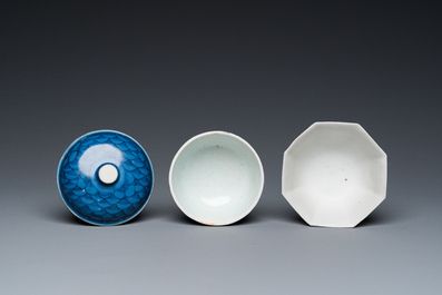 Three Chinese blue and white shipwreck porcelain wares, Transitional period and Jiaqing