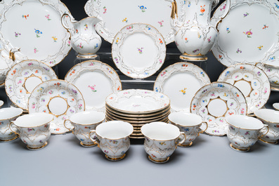 A Meissen porcelain 43-piece service with floral design, Germany, 19/20th C.
