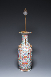 Vase en porcelaine de Chine famille rose de Canton mont&eacute; en lampe, 19&egrave;me