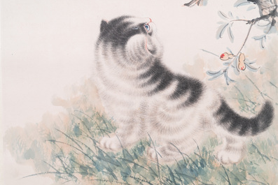 Navolger van Wang Xuetao 王雪濤 (1903-1982): 'Kat en bidsprinkhaan', inkt en kleur op papier, gedateerd 1945