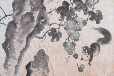 Liu Ruihua 劉瑞華 (1971): 'Eekhoorns met druiventrossen', inkt en kleur op papier, gedat. 1995 en Jiang Yunge 江雲閣: 'Bamboe', inkt op zijde, gedat. 1949