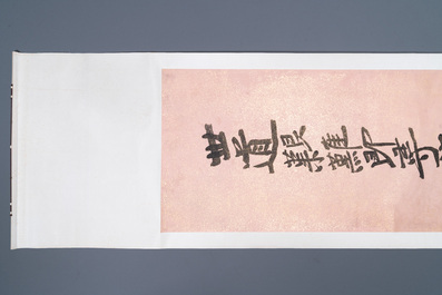 Toegeschreven aan Zhang Daqian 張大千 (1898-1983): 'Twee verticale kalligrafische werken', inkt op papier met goudspatten