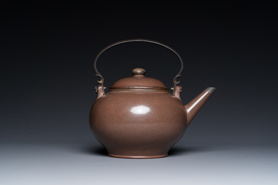 A Chinese polished Yixing stoneware teapot and cover for the Thai market, Li Xing 利興 mark, 19th C.