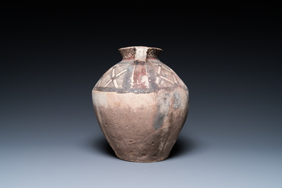 Trois pots en poterie peinte &agrave; d&eacute;cors polychromes, culture Majiayao Yangshao, 3/2&egrave;me mill&eacute;naire avant J.-C.