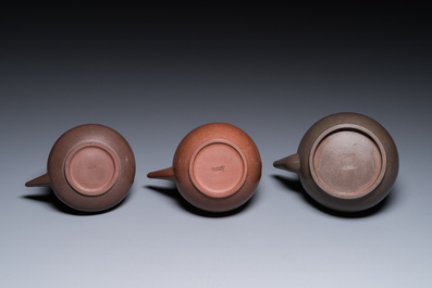 Three Chinese polished Yixing stoneware teapots and covers for the Thai market, Gong Ju 贡局 mark, 19th C.