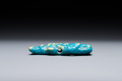 Deux sculptures en terre cuite, une en bronze et une amulette turquoise, Egypte, Basse &eacute;poque et p&eacute;riode ptol&eacute;ma&iuml;que