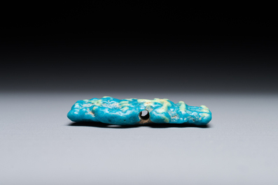 Deux sculptures en terre cuite, une en bronze et une amulette turquoise, Egypte, Basse &eacute;poque et p&eacute;riode ptol&eacute;ma&iuml;que