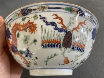 Bol en porcelaine de Chine wucai &agrave; d&eacute;cor de dragons, marque minyao et &eacute;poque de Daoguang