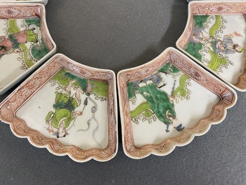 Service &agrave; mendiants de huit pi&egrave;ces en porcelaine de Chine famille rose &agrave; d&eacute;cor des 'huit immortels', 19&egrave;me