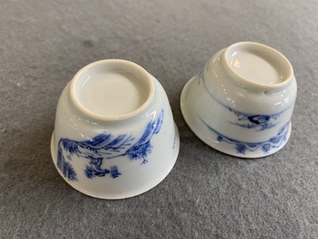 Twee fijne Chinese blauw-witte koppen, Yongzheng
