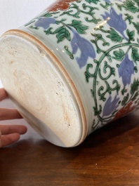 Een Chinese wucai vaas met feniksen en pioenslingers, Transitie periode