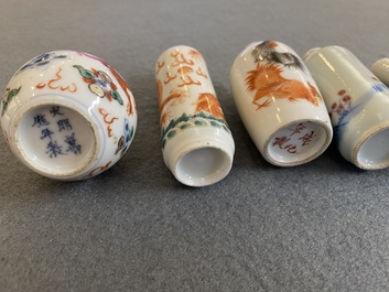 Four various Chinese snuff bottles and two miniature bottle vases, 19/20th C.