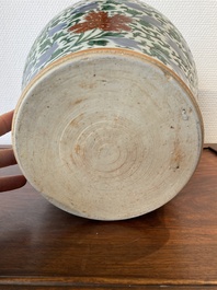 Een Chinese wucai vaas met feniksen en pioenslingers, Transitie periode
