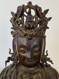 Een Chinese vergulde bronzen Boeddha, Ming