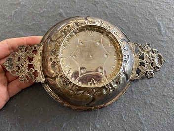 A German silver porringer, Augsburg, 17/18th C.