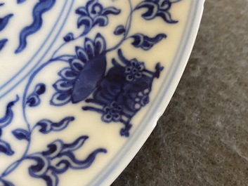 A Chinese blue and white 'crane' saucer dish, Yongzheng mark, 18/19th C.