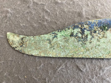 Couteau en bronze au pommeau zoomorphe, Chine, P&eacute;riode des Royaumes Combattants
