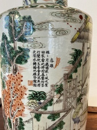 Een fraaie Chinese famille verte rouleau vaas met decor van de rijstproductie, 19e eeuw