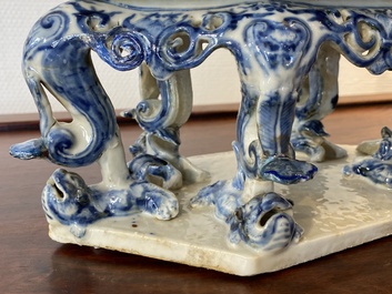 A rare Chinese blue and white 'chanab' altar stand, 19th C.