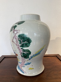 Vase en porcelaine de Chine famille rose &agrave; d&eacute;cor de 'Sanxing', Yongzheng