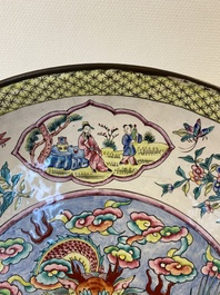 Plat en &eacute;maux de Canton &agrave; d&eacute;cor d'un dragon, Chine, marque de Kangxi, Qianlong