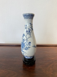 A Chinese blue and white-enamelled 'pheasants' vase, 19/20th C.